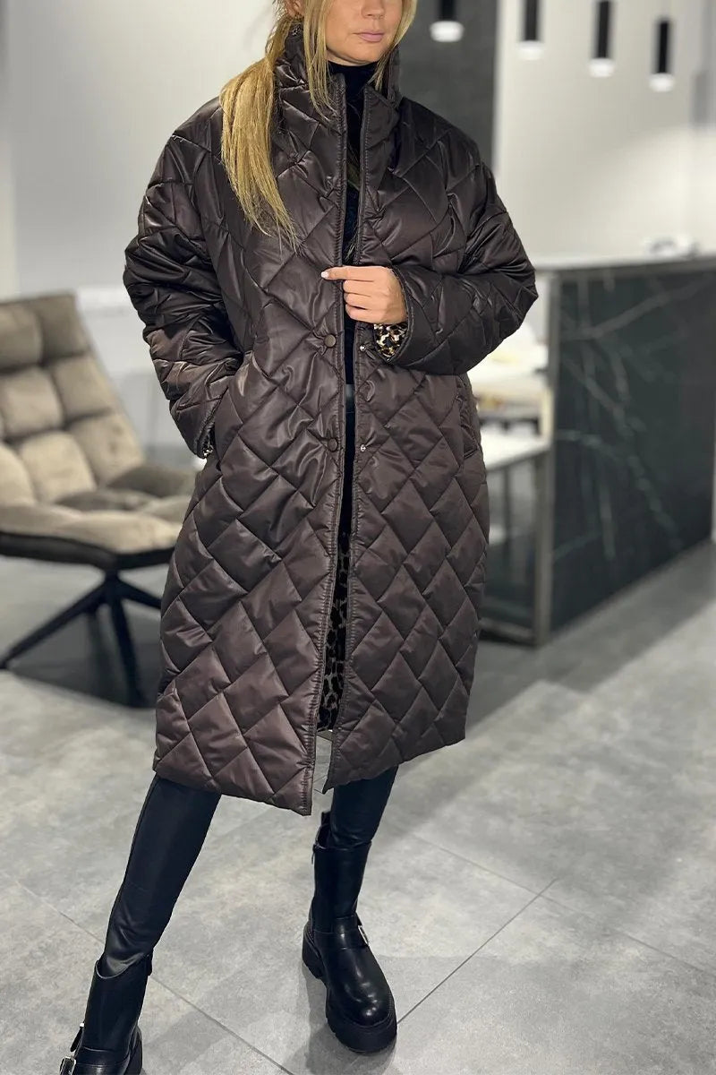 Ofira™ – Vändbar Quiltad Kappa med Leopardfoder