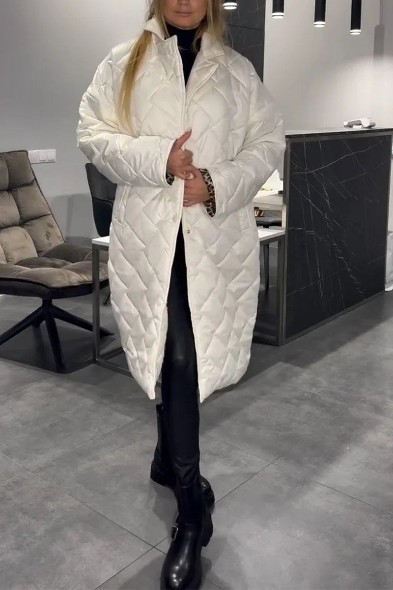 Ofira™ – Vändbar Quiltad Kappa med Leopardfoder
